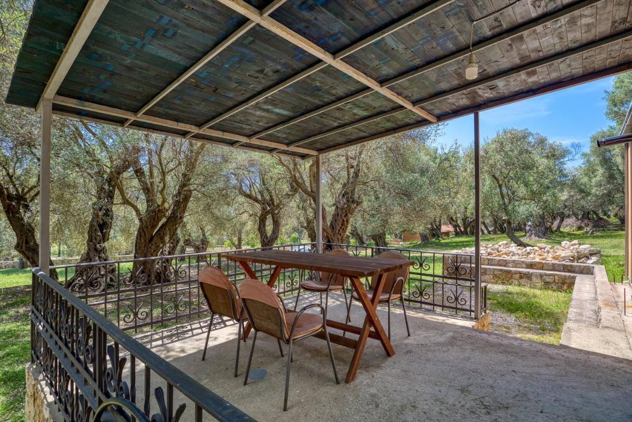 Stonehouse In Olives Daire *
